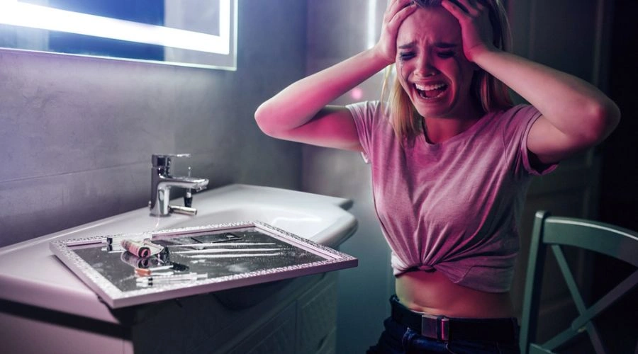Connection Between Bipolar Symptoms and Meth Abuse