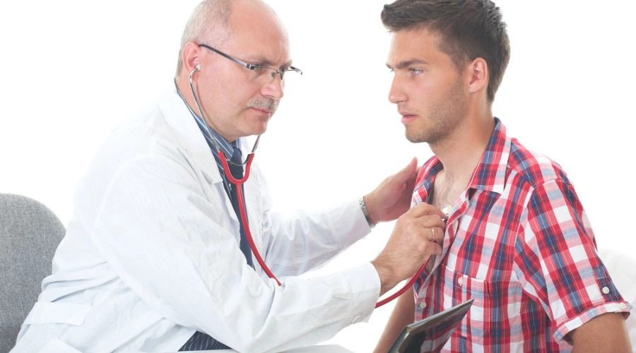 Physician examining patient before Medical Detox for Moon Rock Weed Addiction at South Shores Detox